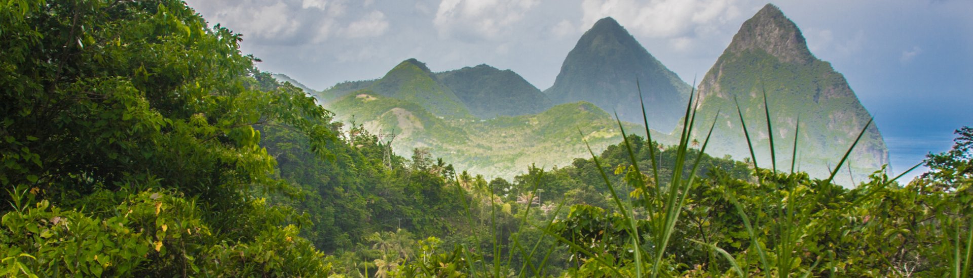 St Lucia Pitons mist 